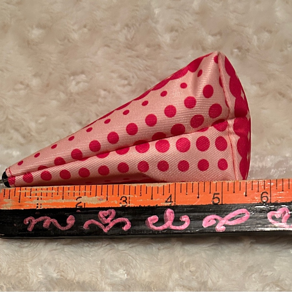 Clinique Eyeshadow Palette with Pink Cosmetic Bag - Picture 5 of 7